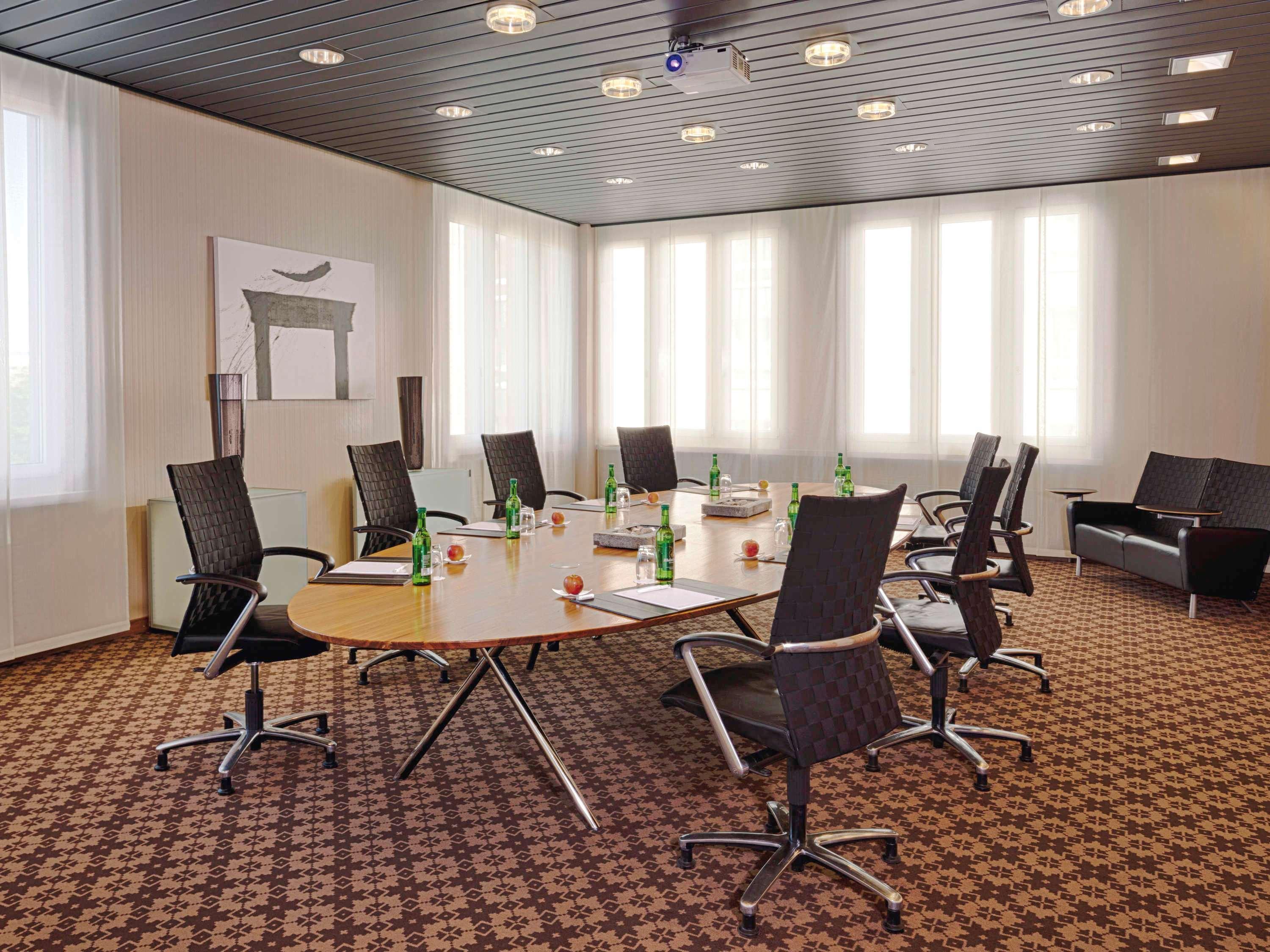 Mövenpick Zürich-airport 4* Opfikon-Glattbrugg